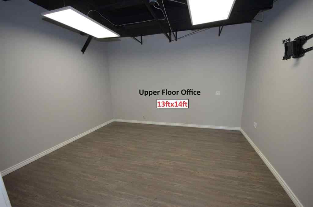 MLS® A2265053 - Unit #106 4 Cuendet Industrial Way  in Cuendet Industrial Park Sylvan Lake, Commercial