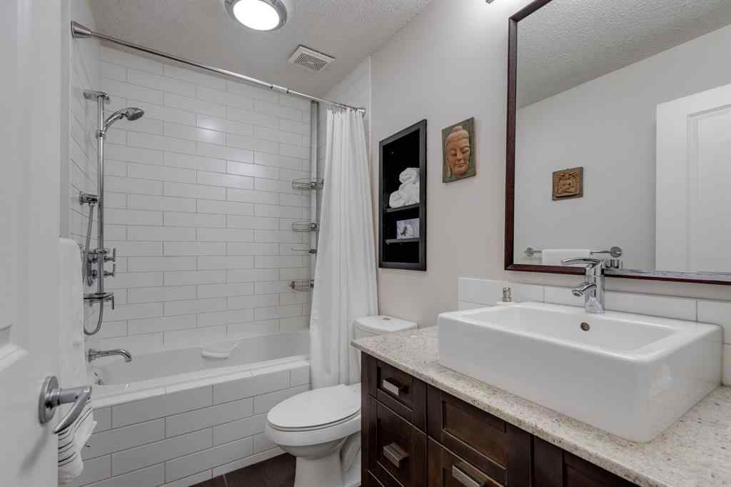 MLS® A2265055 - 3841 Point Mckay Road NW in Point McKay Calgary, Residential