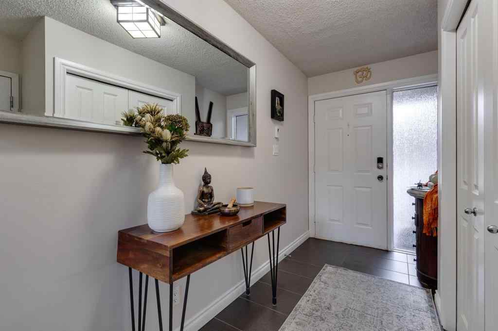 MLS® A2265055 - 3841 Point Mckay Road NW in Point McKay Calgary, Residential