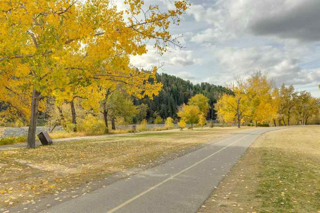 MLS® A2265055 - 3841 Point Mckay Road NW in Point McKay Calgary, Residential