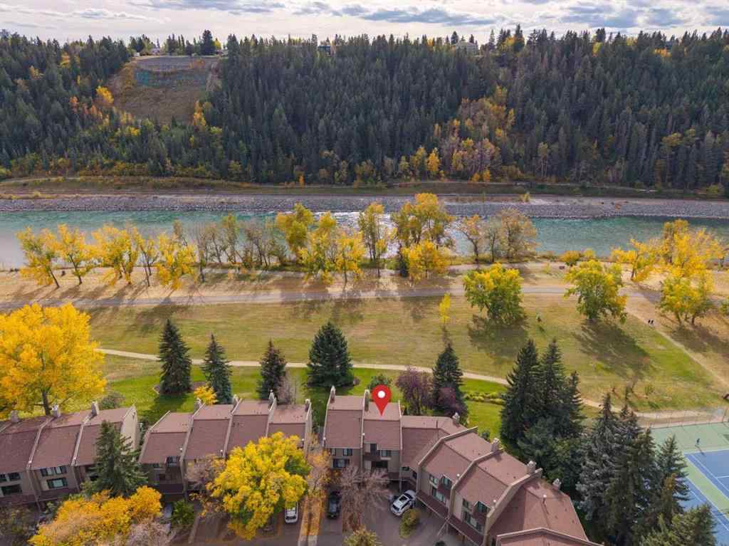 MLS® A2265055 - 3841 Point Mckay Road NW in Point McKay Calgary, Residential