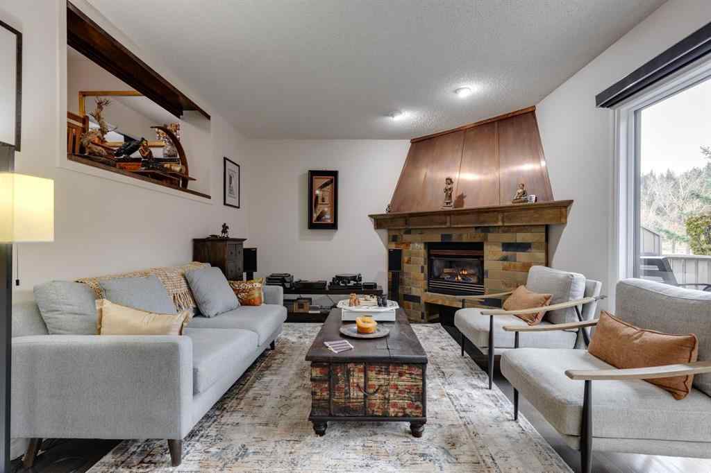 MLS® A2265055 - 3841 Point Mckay Road NW in Point McKay Calgary, Residential