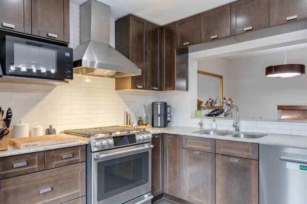 MLS® A2265055 - 3841 Point Mckay Road NW in Point McKay Calgary, Residential