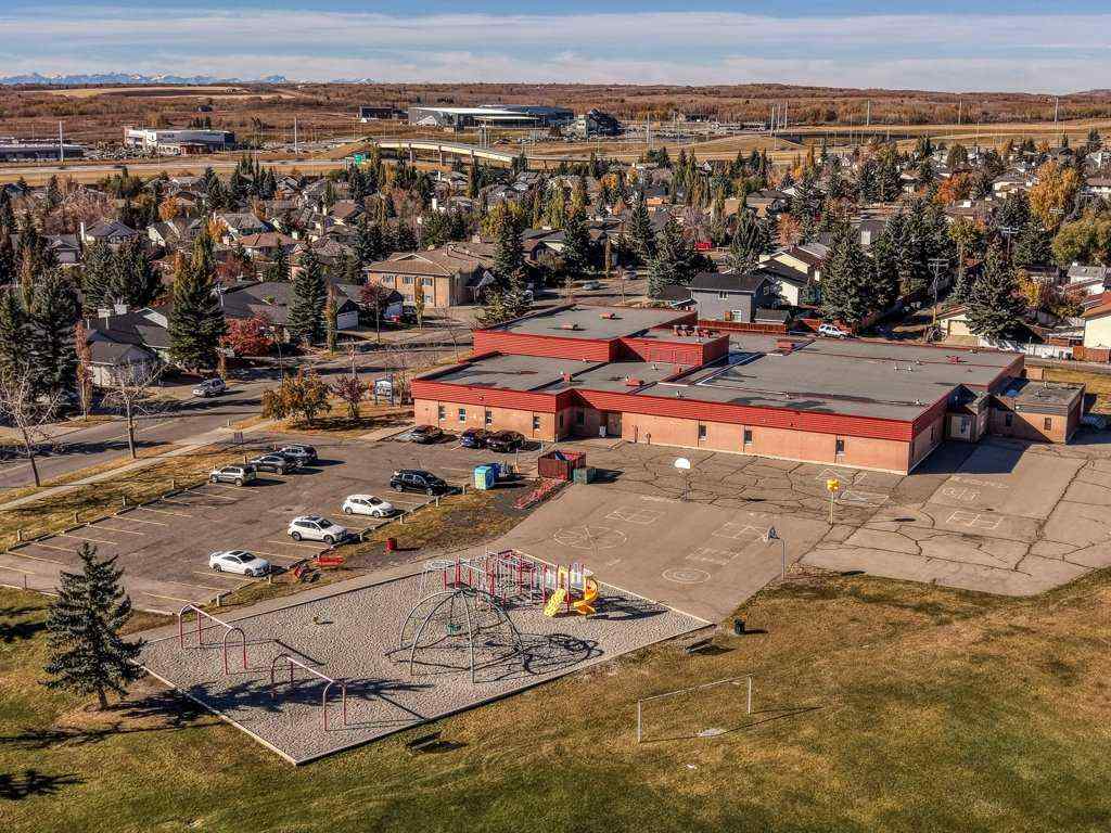 MLS® A2265065 - 108 Woodborough Crescent SW in Woodbine Calgary, Residential