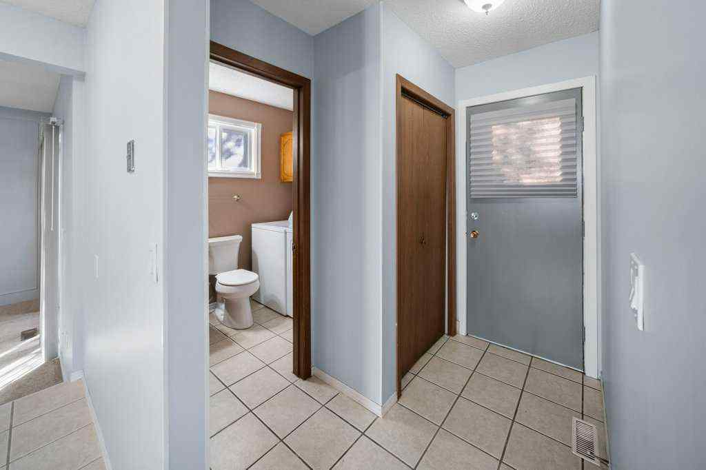 MLS® A2265065 - 108 Woodborough Crescent SW in Woodbine Calgary, Residential