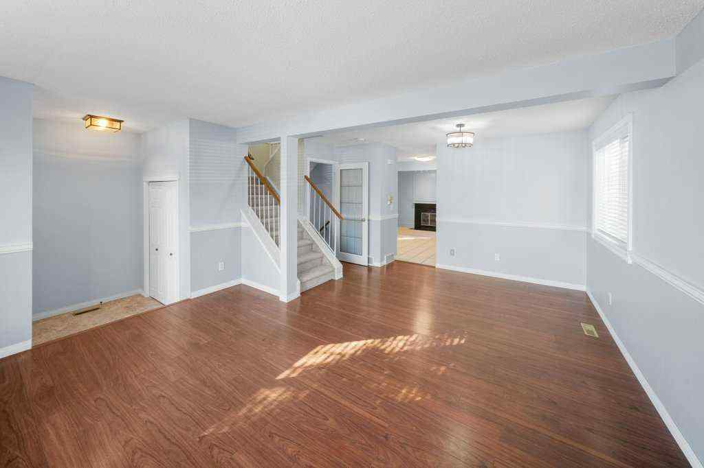 MLS® A2265065 - 108 Woodborough Crescent SW in Woodbine Calgary, Residential