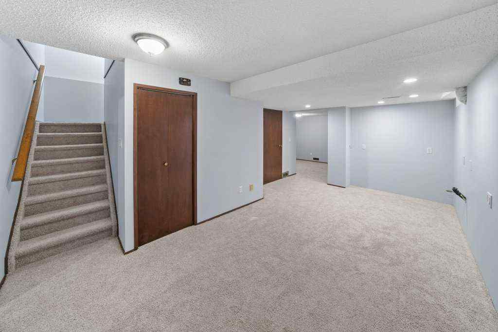 MLS® A2265065 - 108 Woodborough Crescent SW in Woodbine Calgary, Residential