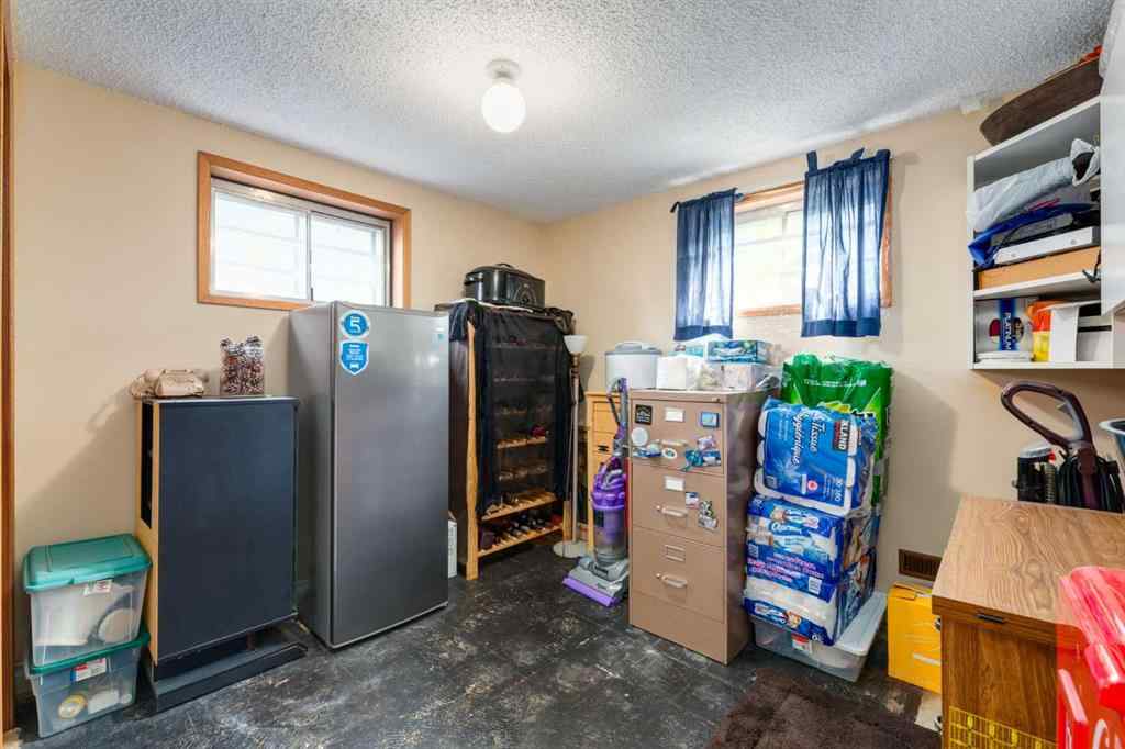 MLS® A2265066 - 48 Chancellor Way NW in Cambrian Heights Calgary, Residential