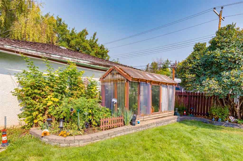 MLS® A2265066 - 48 Chancellor Way NW in Cambrian Heights Calgary, Residential