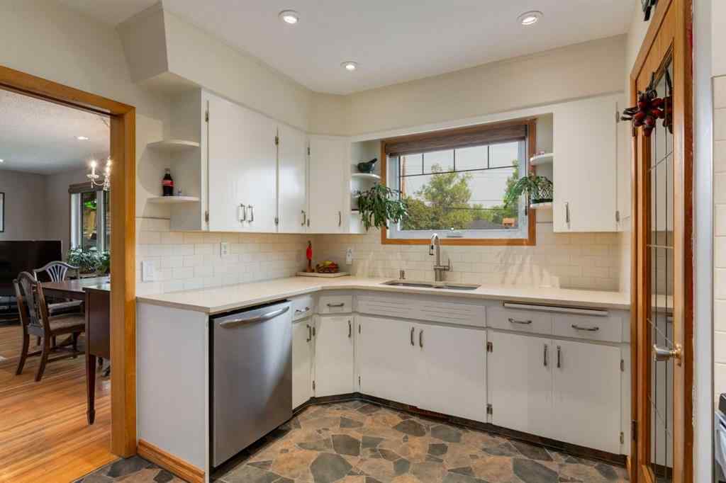 MLS® A2265066 - 48 Chancellor Way NW in Cambrian Heights Calgary, Residential