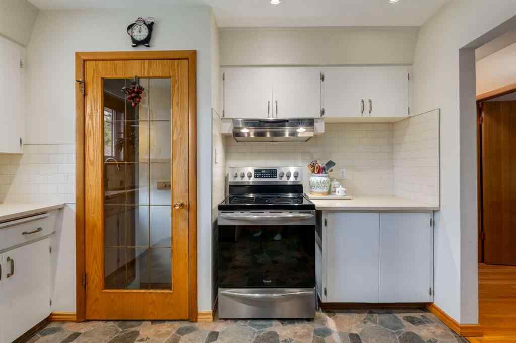 MLS® A2265066 - 48 Chancellor Way NW in Cambrian Heights Calgary, Residential