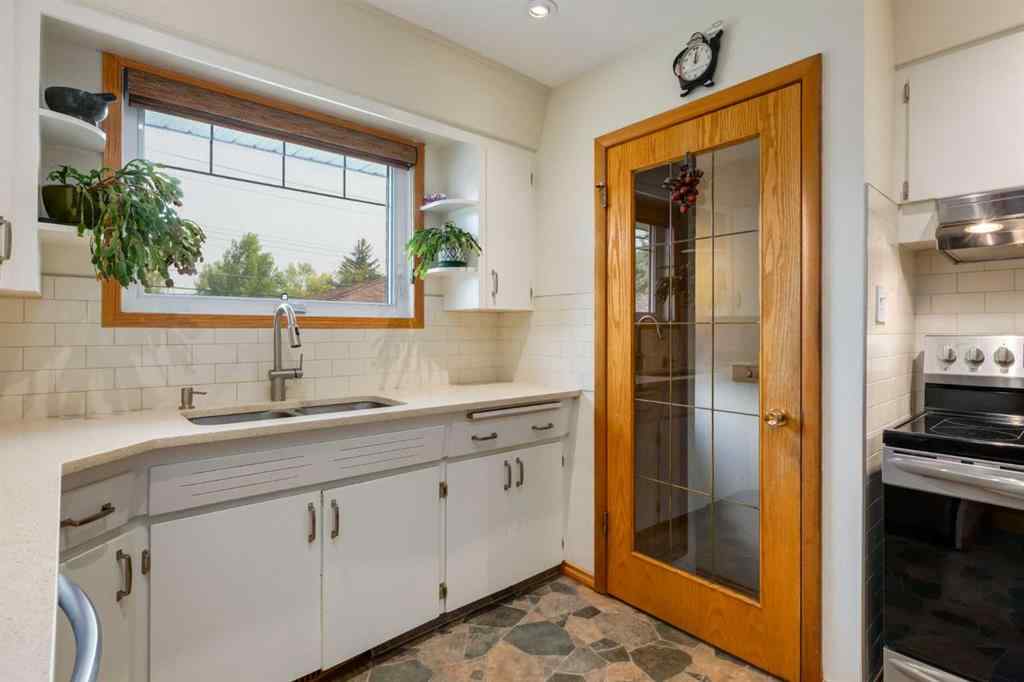 MLS® A2265066 - 48 Chancellor Way NW in Cambrian Heights Calgary, Residential