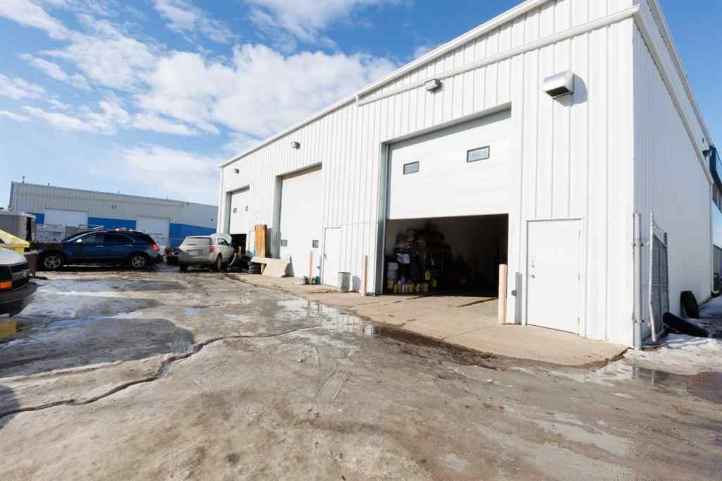 MLS® A2265068 - Unit #2 8121 49 Avenue Close  in Northlands Industrial Park Red Deer, Commercial