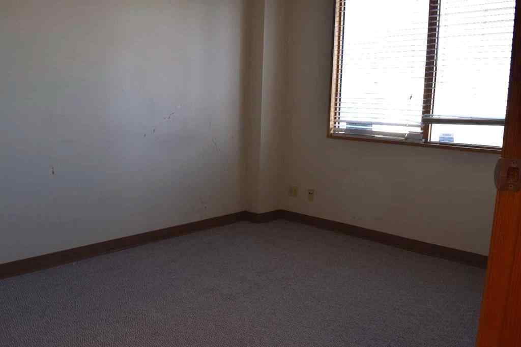 MLS® A2265070 - Unit #3 8121 49 Avenue Close  in Northlands Industrial Park Red Deer, Commercial