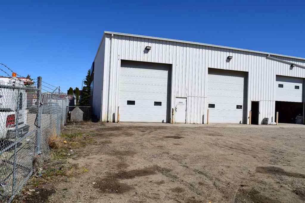 MLS® A2265070 - Unit #3 8121 49 Avenue Close  in Northlands Industrial Park Red Deer, Commercial