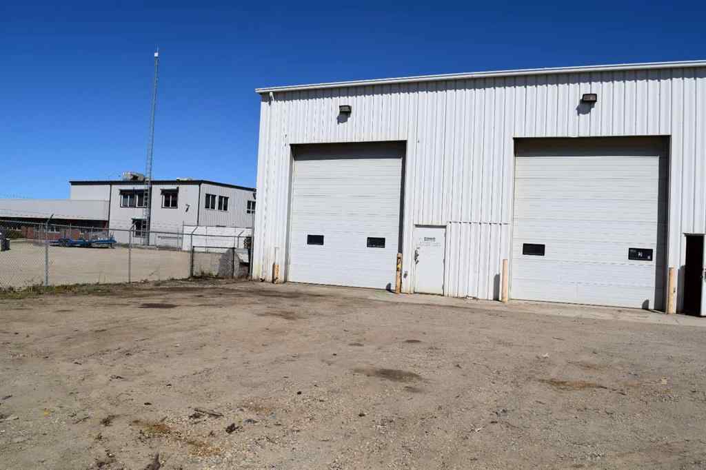 MLS® A2265070 - Unit #3 8121 49 Avenue Close  in Northlands Industrial Park Red Deer, Commercial