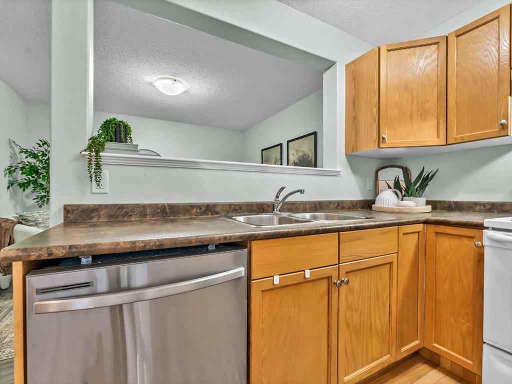 MLS&reg; # A2265071 - 78 Northlands Lane NE in Northeast Crescent Heights Medicine Hat, Residential Open Houses