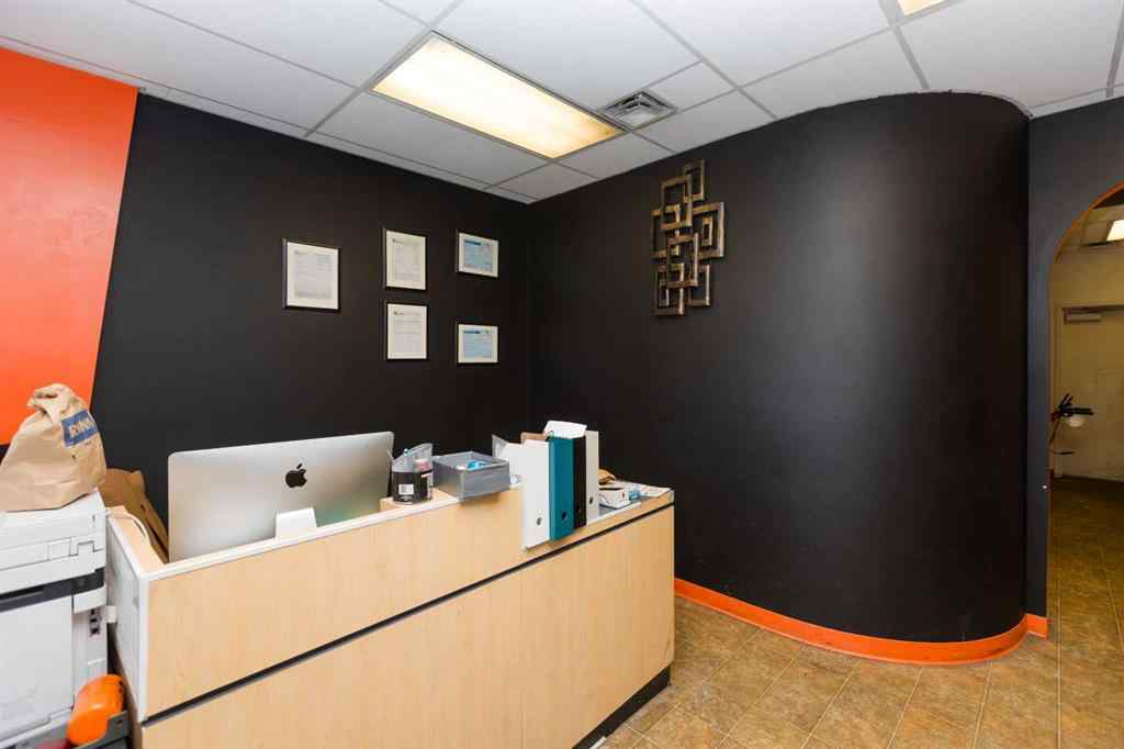 MLS® A2265072 - Unit #1 8121 49 Avenue Close  in Northlands Industrial Park Red Deer, Commercial