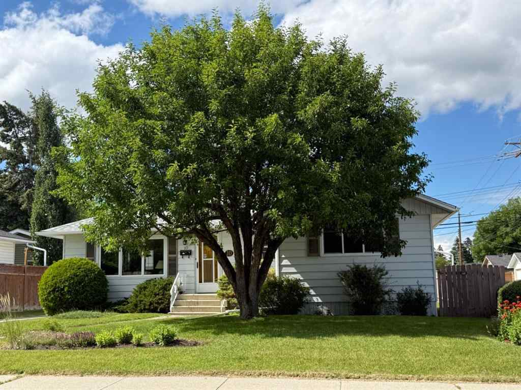 MLS® A2265073 - 10 Glamorgan Drive SW in Glamorgan Calgary, Residential