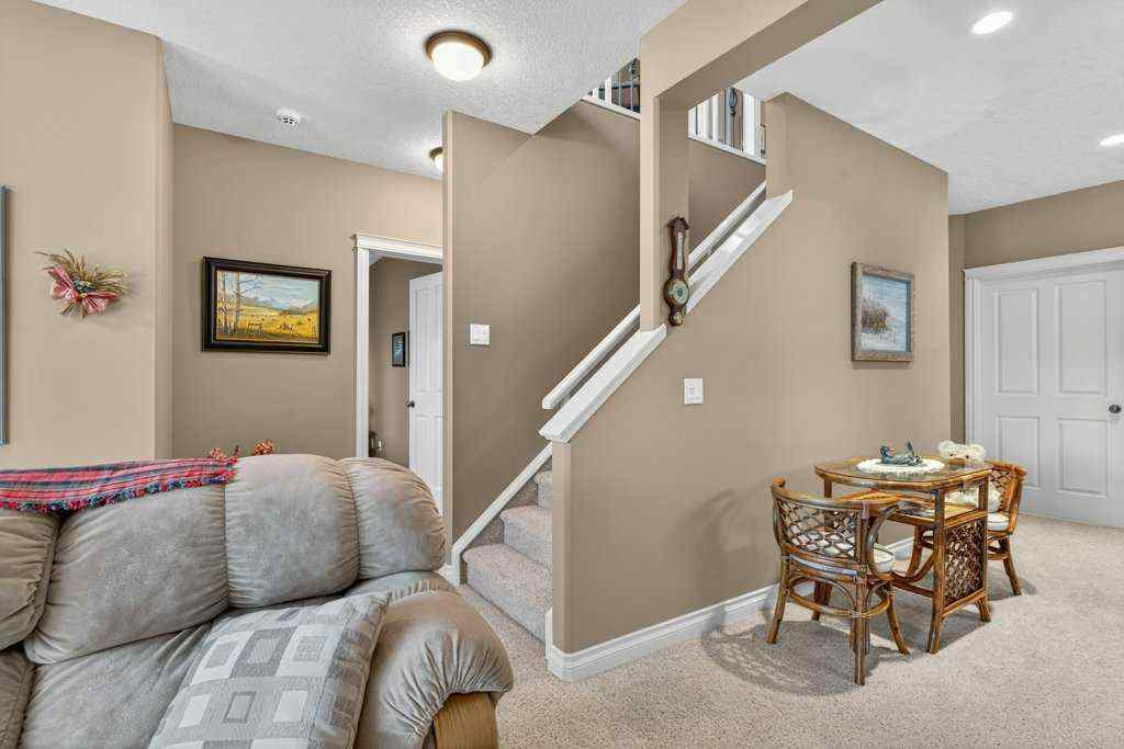 MLS® A2265075 - 132 Hillcrest Boulevard  in Hillview Estates Strathmore, Residential