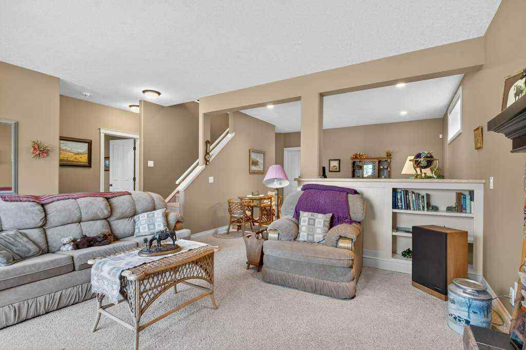 MLS® A2265075 - 132 Hillcrest Boulevard  in Hillview Estates Strathmore, Residential