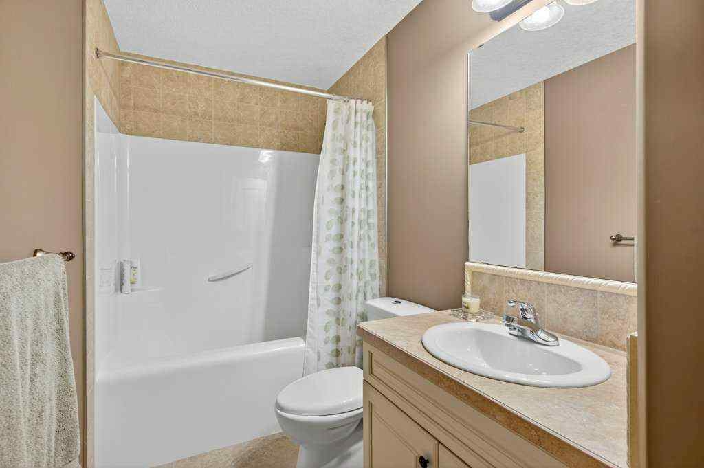 MLS® A2265075 - 132 Hillcrest Boulevard  in Hillview Estates Strathmore, Residential