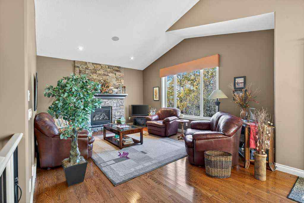 MLS® A2265075 - 132 Hillcrest Boulevard  in Hillview Estates Strathmore, Residential