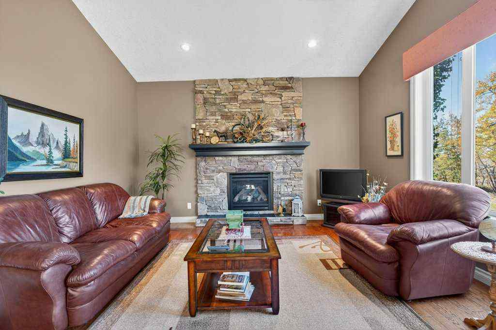 MLS® A2265075 - 132 Hillcrest Boulevard  in Hillview Estates Strathmore, Residential