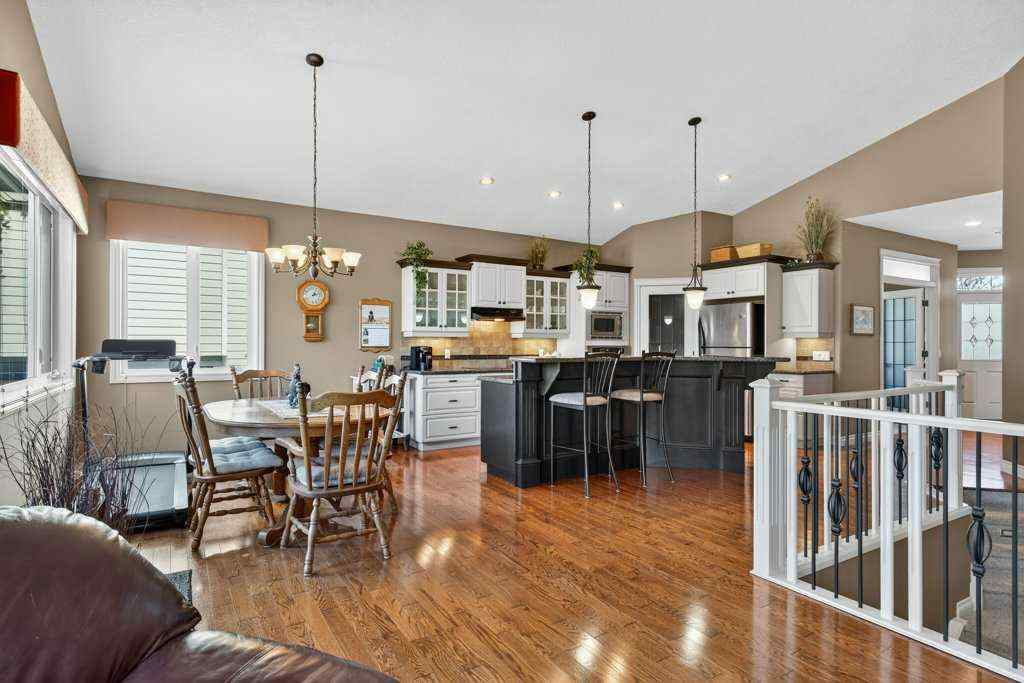 MLS® A2265075 - 132 Hillcrest Boulevard  in Hillview Estates Strathmore, Residential