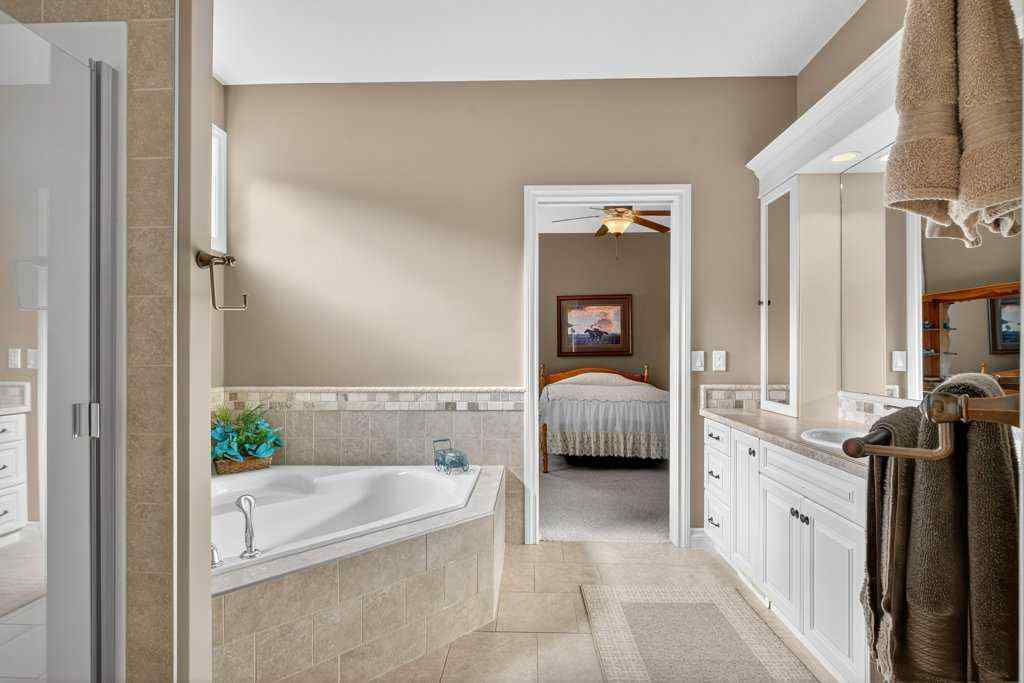 MLS® A2265075 - 132 Hillcrest Boulevard  in Hillview Estates Strathmore, Residential