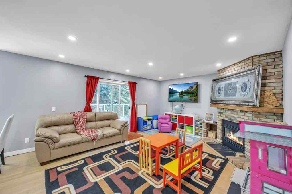 MLS® A2265078 - 303 Ranchridge Bay NW in Ranchlands Calgary, Residential