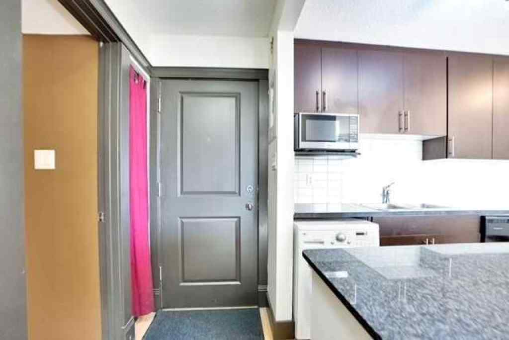 MLS® A2265081 - Unit #405 501 57 Avenue SW in Windsor Park Calgary, Residential