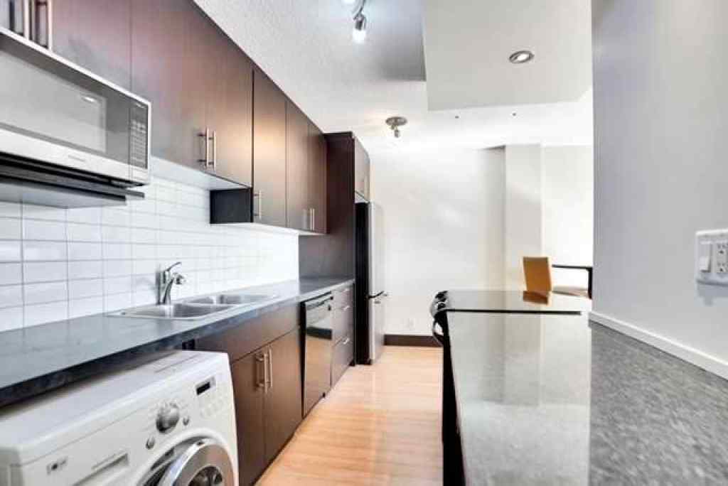 MLS® A2265081 - Unit #405 501 57 Avenue SW in Windsor Park Calgary, Residential