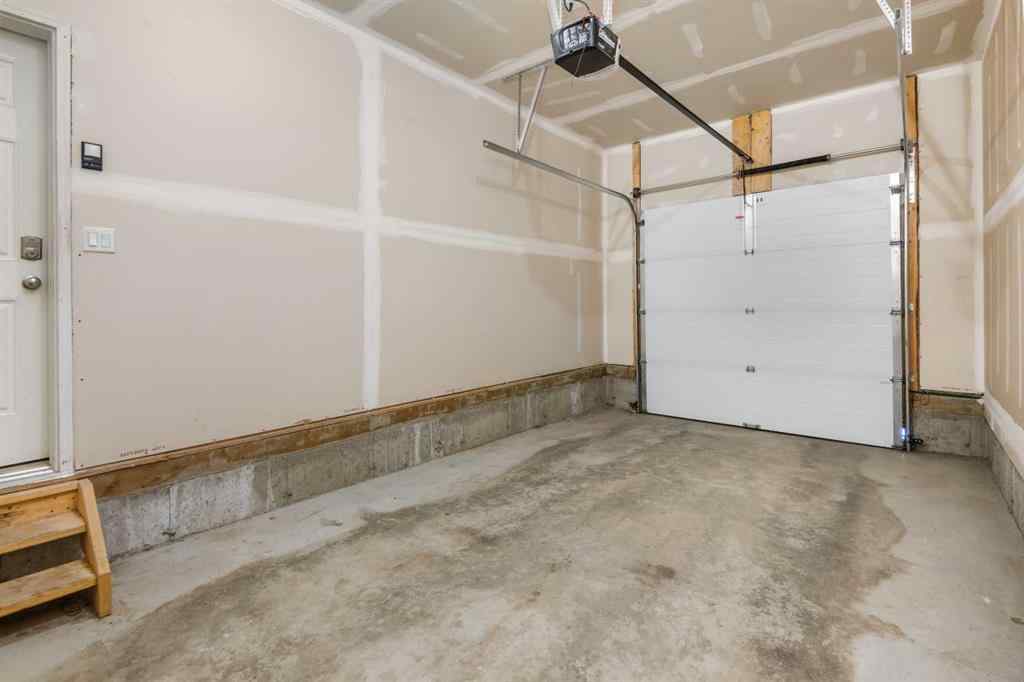 MLS&reg; # A2265084 - 431 quarry Villas SE in Douglasdale/Glen Calgary, Residential Open Houses