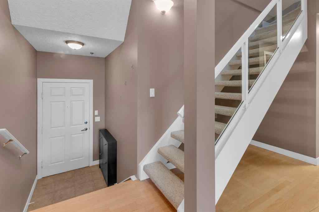 MLS® A2265086 - Unit #407 3412 Parkdale Boulevard NW in Parkdale Calgary, Residential
