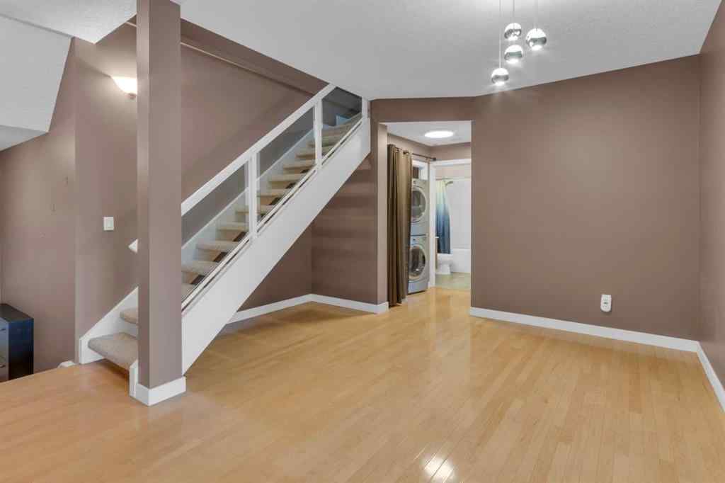 MLS® A2265086 - Unit #407 3412 Parkdale Boulevard NW in Parkdale Calgary, Residential