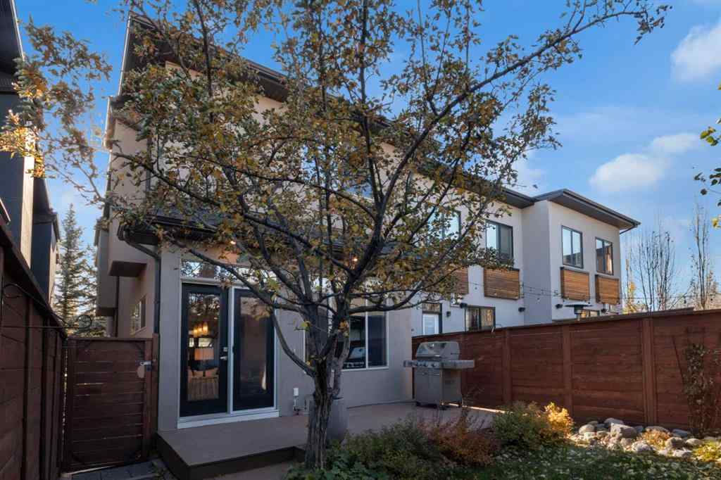 MLS® A2265090 - 2046 49 Avenue SW in Altadore Calgary, Residential