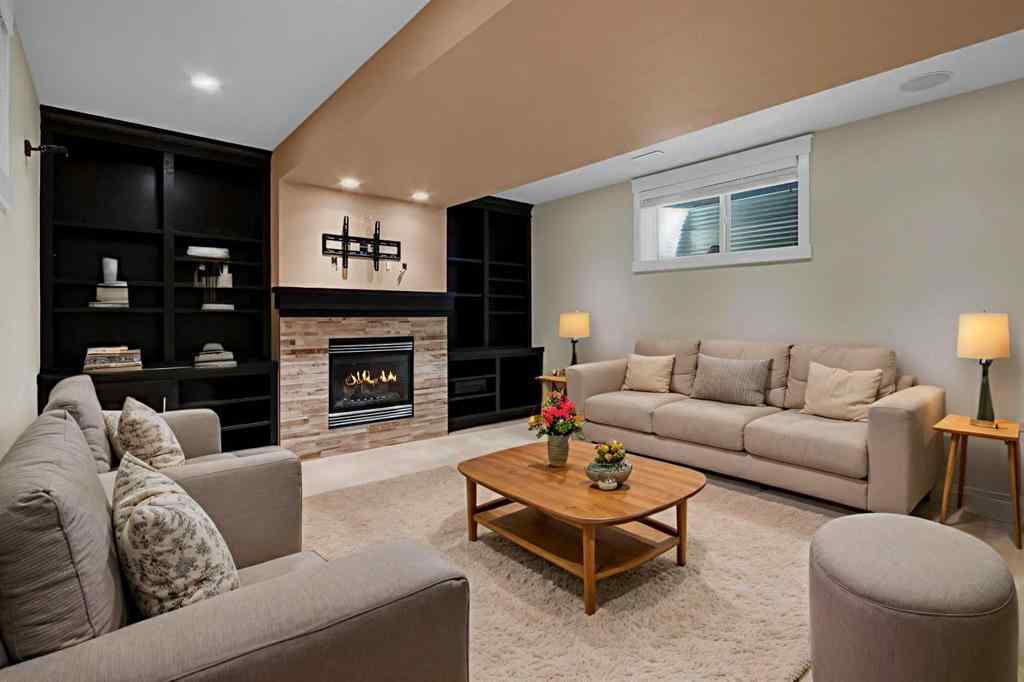 MLS® A2265090 - 2046 49 Avenue SW in Altadore Calgary, Residential