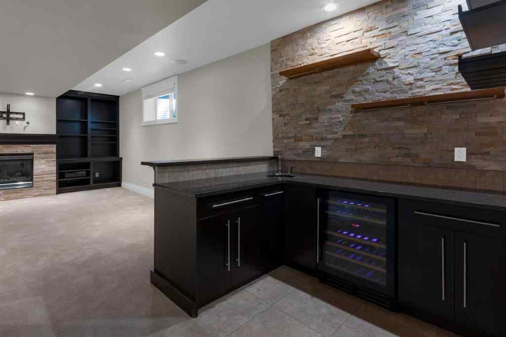 MLS® A2265090 - 2046 49 Avenue SW in Altadore Calgary, Residential