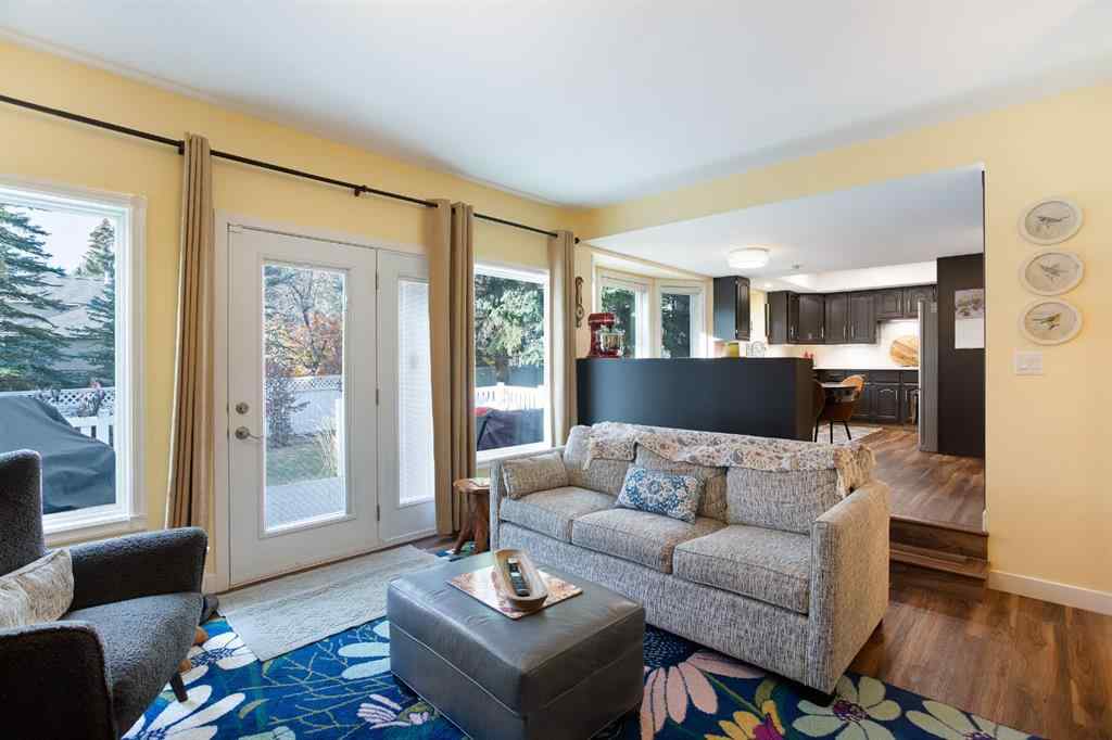 MLS® A2265097 - 8311 Hawkview Manor Road NW in Hawkwood Calgary, Residential