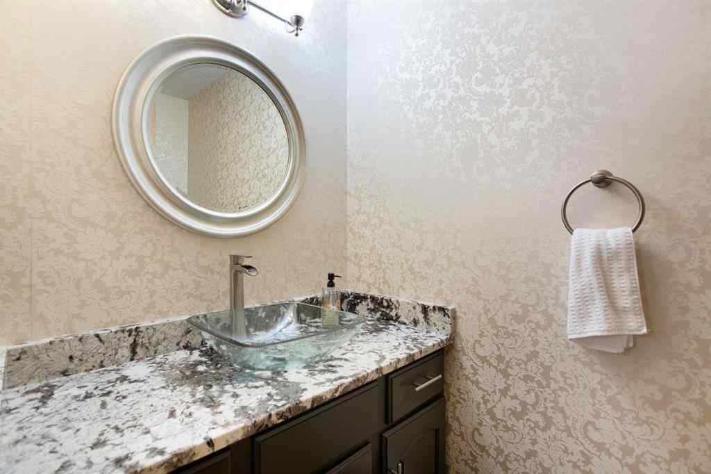 MLS® A2265097 - 8311 Hawkview Manor Road NW in Hawkwood Calgary, Residential