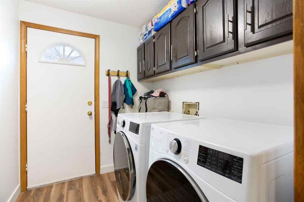 MLS® A2265097 - 8311 Hawkview Manor Road NW in Hawkwood Calgary, Residential