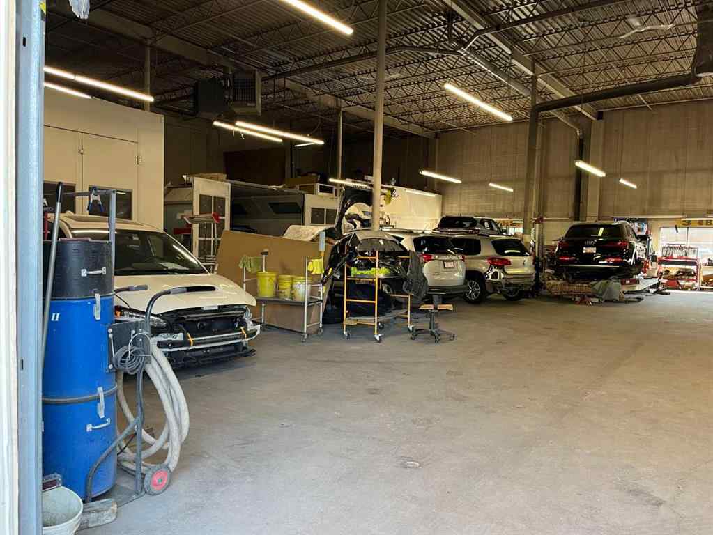 MLS® A2265099 - 4261 23 Street NE in Sunridge Calgary, Commercial