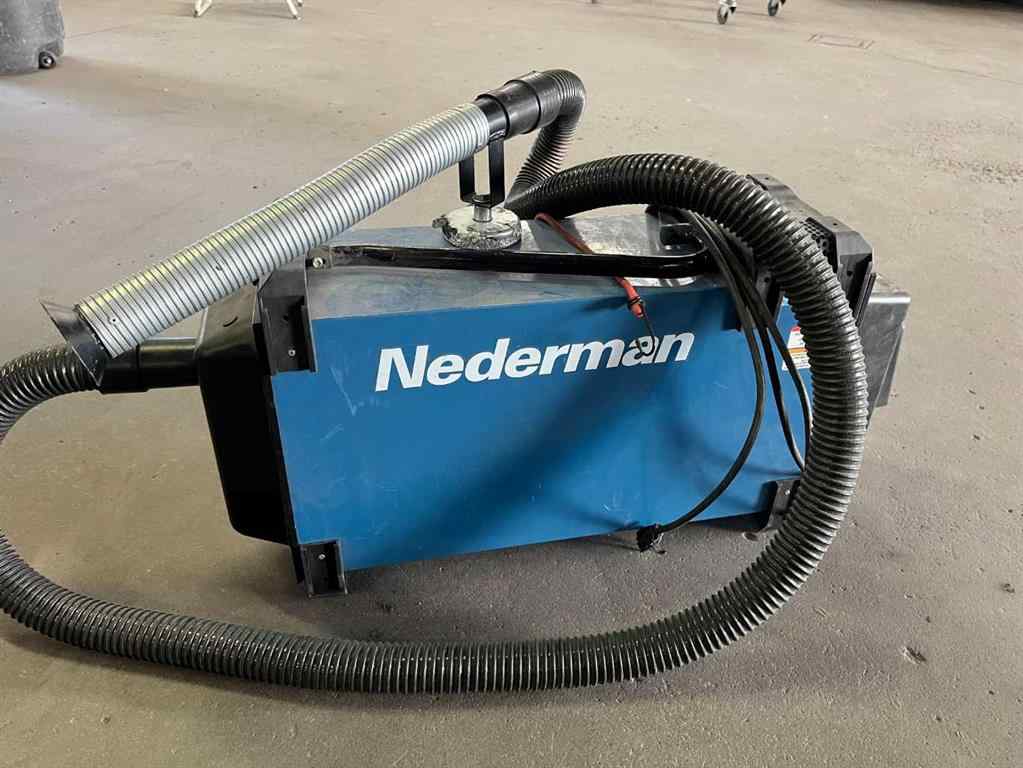 MLS® A2265099 - 4261 23 Street NE in Sunridge Calgary, Commercial