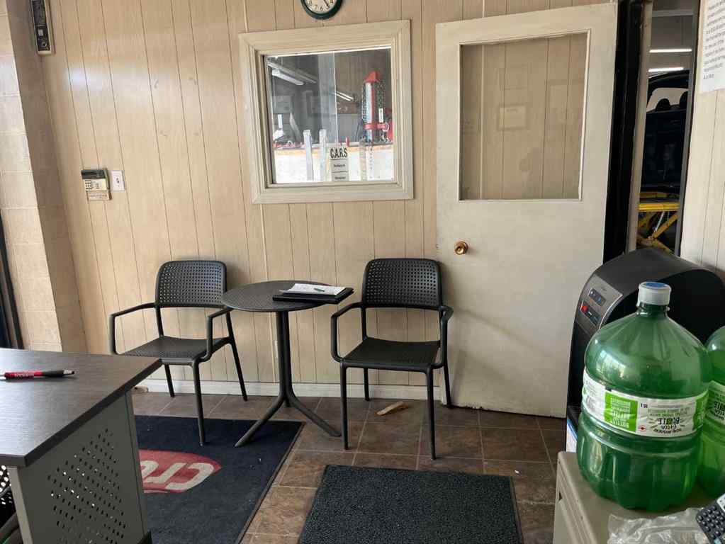 MLS® A2265099 - 4261 23 Street NE in Sunridge Calgary, Commercial