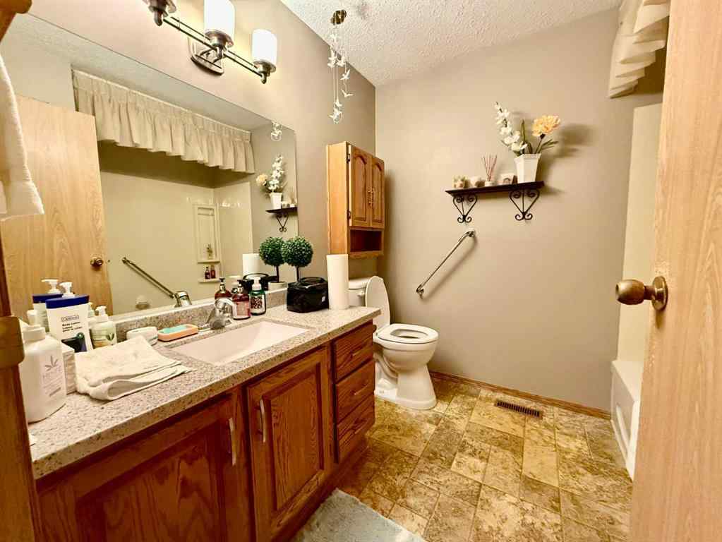 MLS® A2265102 - 4332 55 Avenue  in Provost Provost, Residential