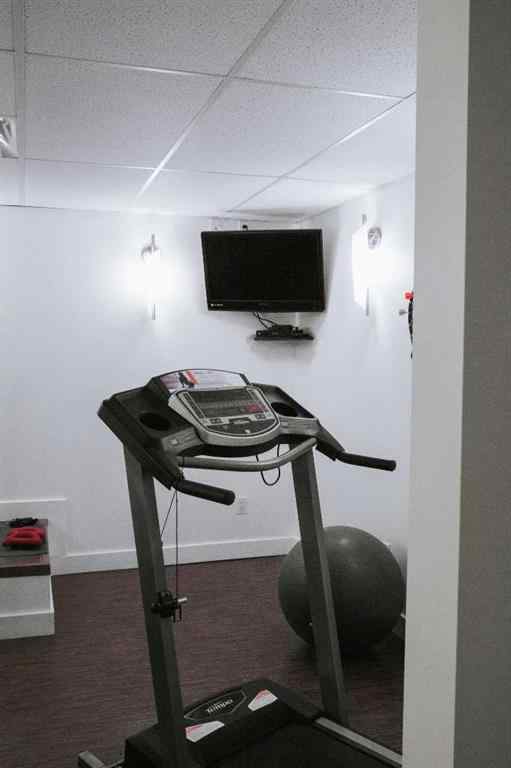 MLS® A2265110 - 640 3 Street SE in SE Hill Medicine Hat, Commercial