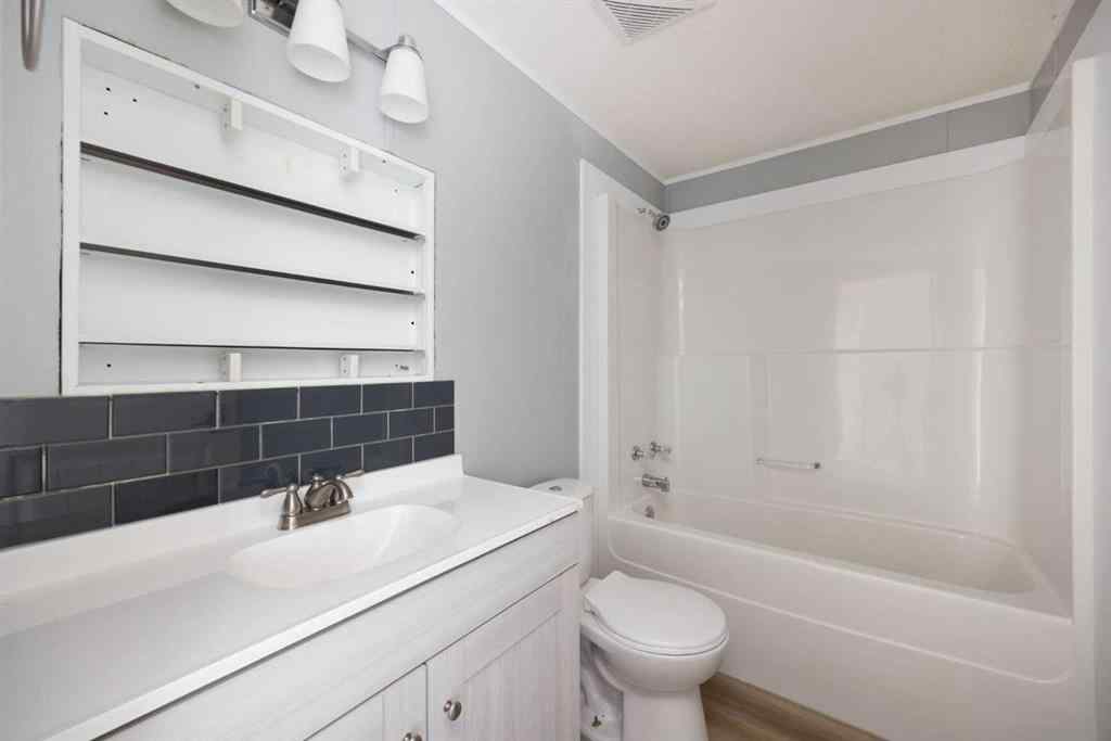 MLS® A2265111 - 296 Grey Crescent  in Gregoire Park Fort McMurray, Residential