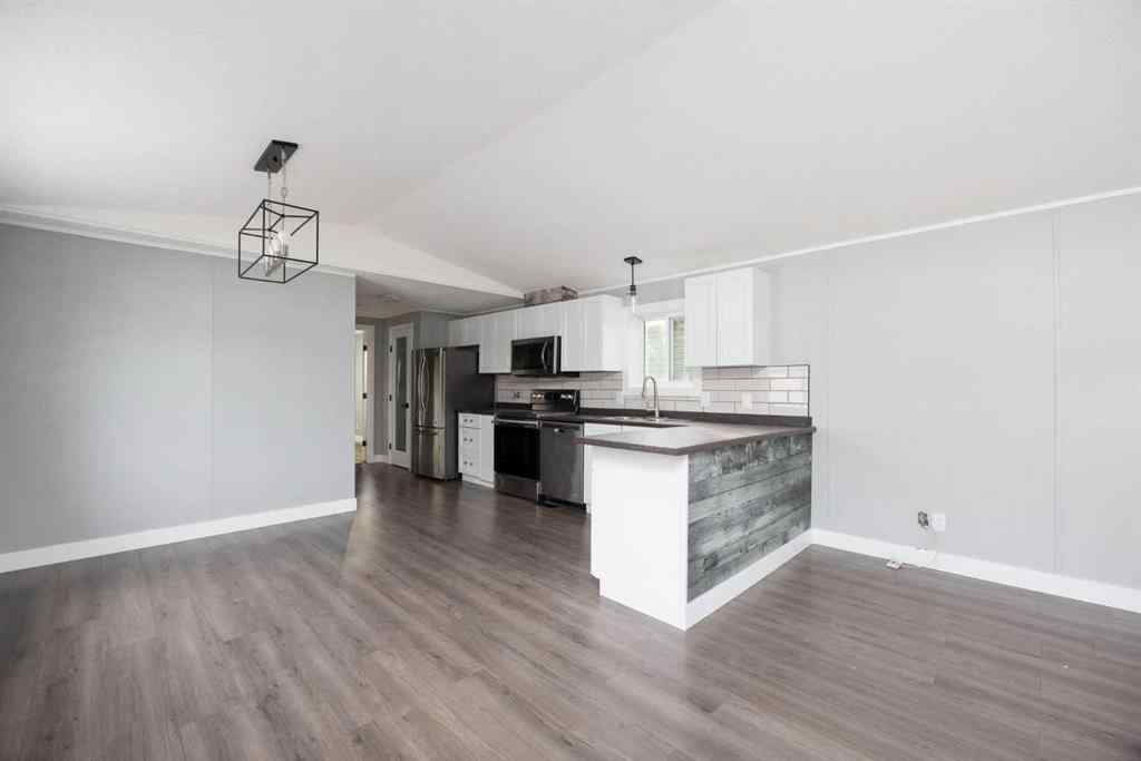 MLS® A2265111 - 296 Grey Crescent  in Gregoire Park Fort McMurray, Residential