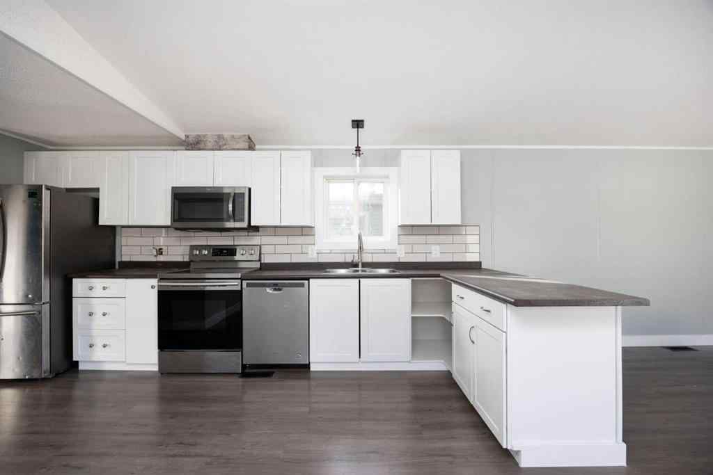 MLS® A2265111 - 296 Grey Crescent  in Gregoire Park Fort McMurray, Residential